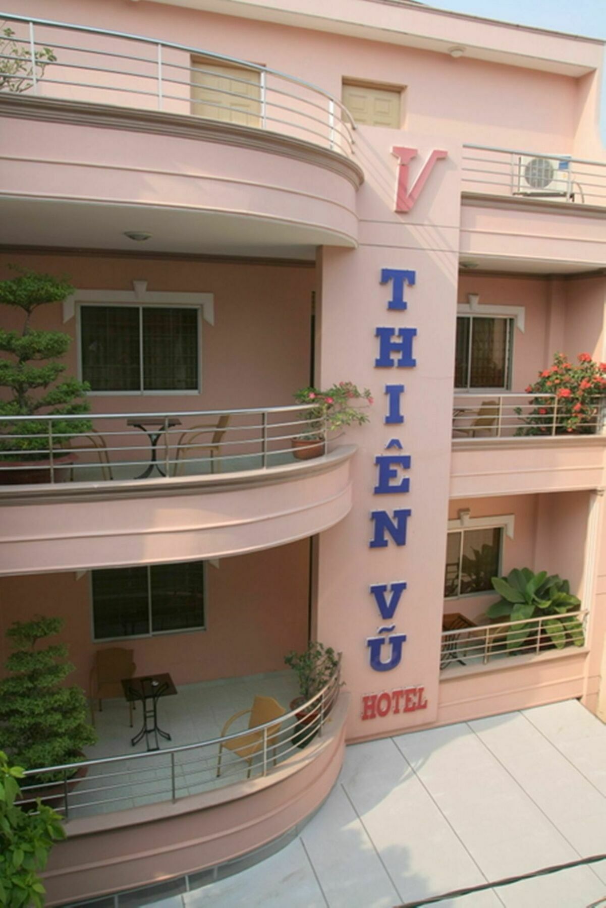 Thien Vu Hotel Ho Chi Minh City Exterior photo